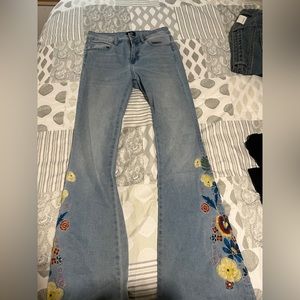 Selling all these pants I never wear them even before my weight loss.